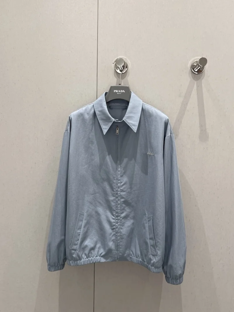 Durable Prada Outwear 165872