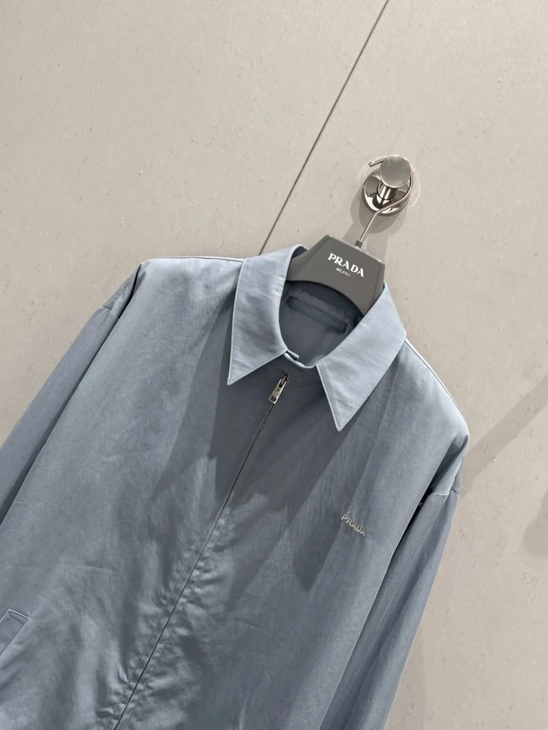 Durable Prada Outwear 165872