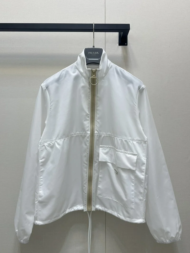 ModernLook Prada Outwear 165860
