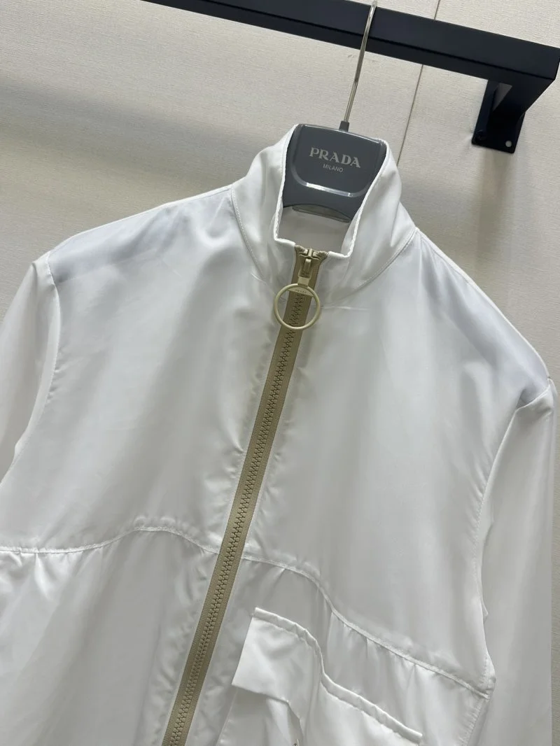 ModernLook Prada Outwear 165860