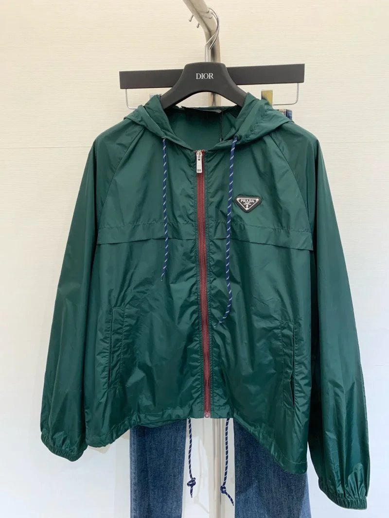 Prada Outwear ComfortFit 165894