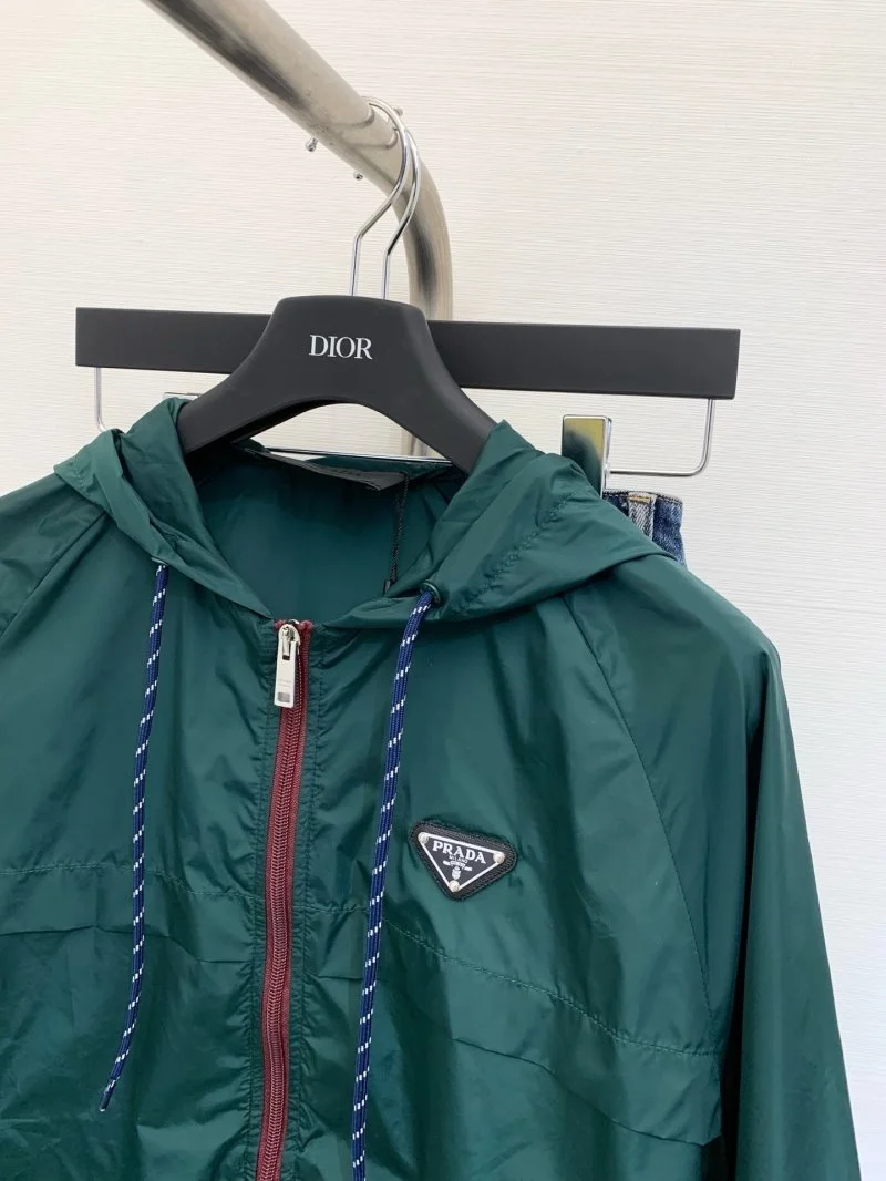 Prada Outwear ComfortFit 165894