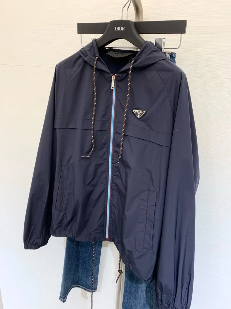 Stretchable Prada Outwear 165861