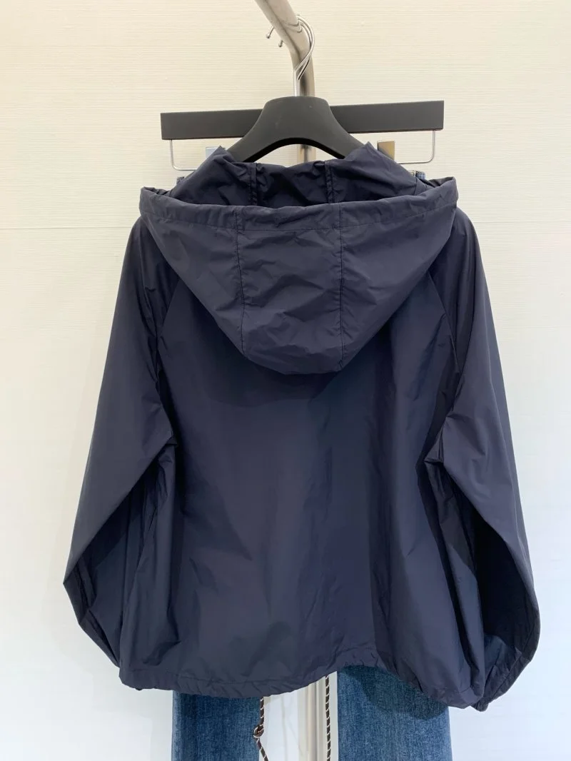 Stretchable Prada Outwear 165861