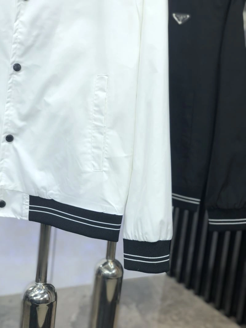 Prada Outwear Fashionable 169479