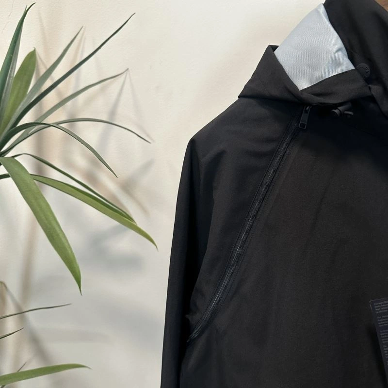Fashionable Prada Outwear 169456