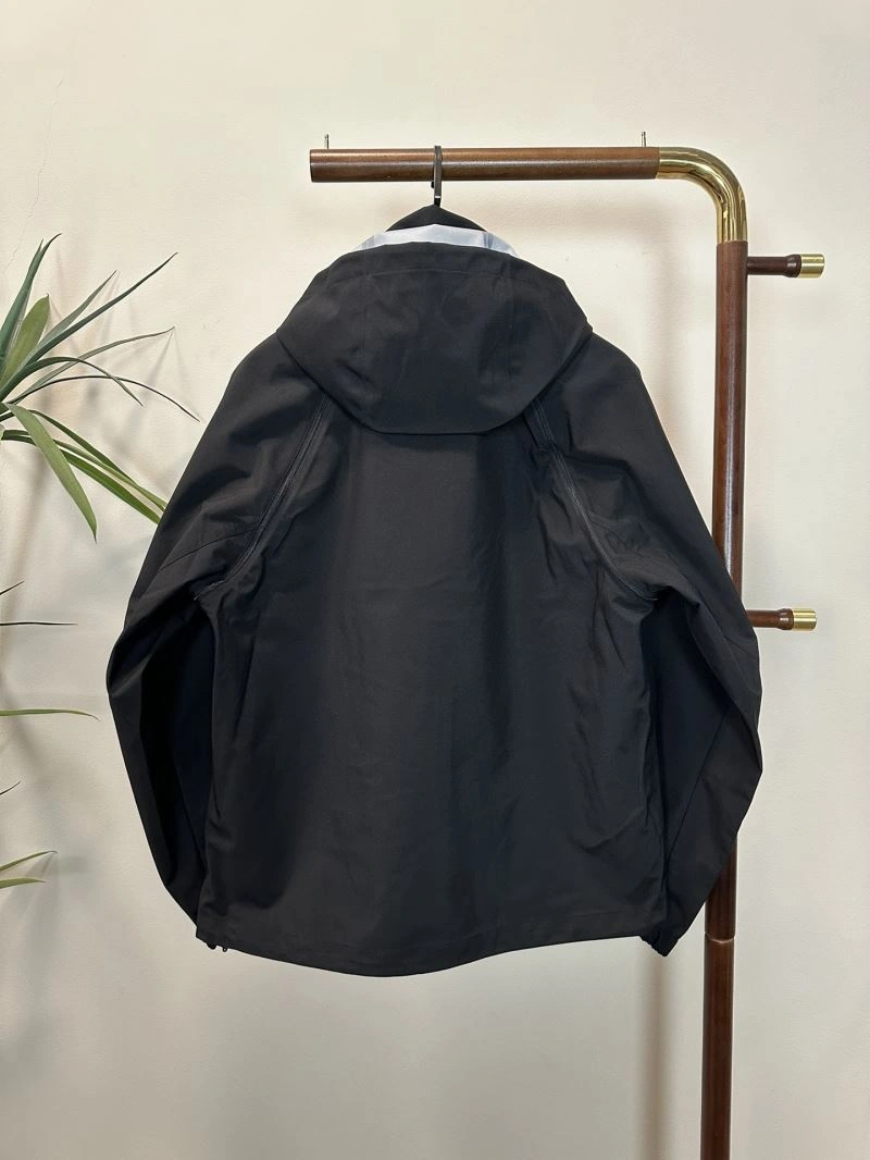 Fashionable Prada Outwear 169456
