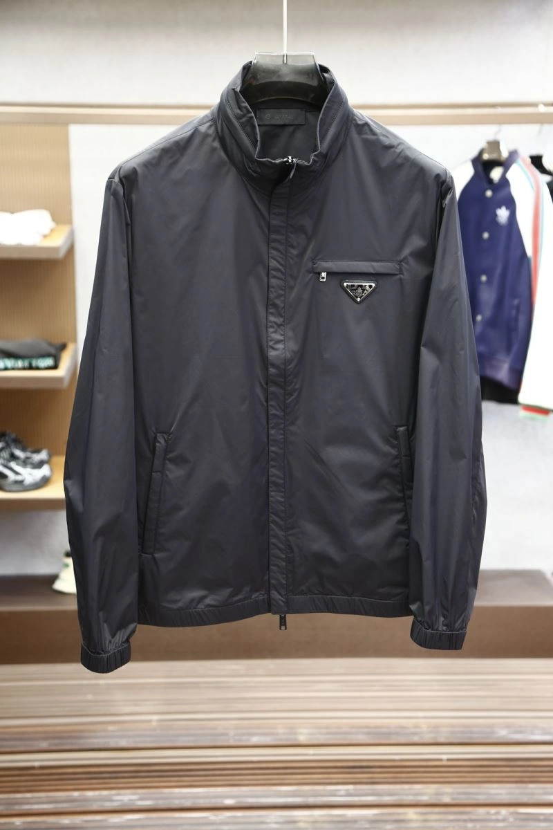 Unique Prada Outwear 169427