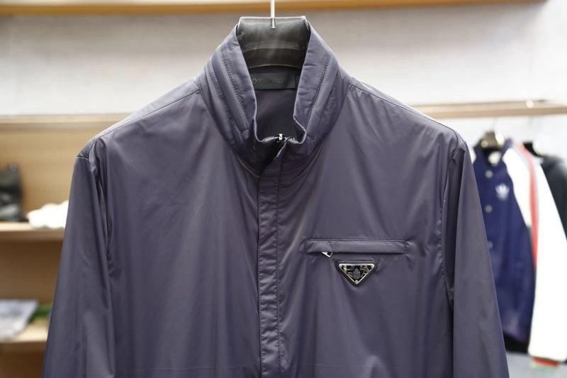 Unique Prada Outwear 169427