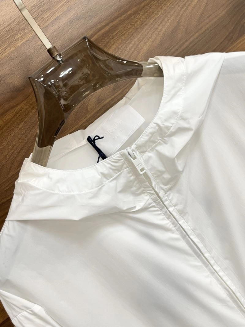 Soft Prada Outwear 169415