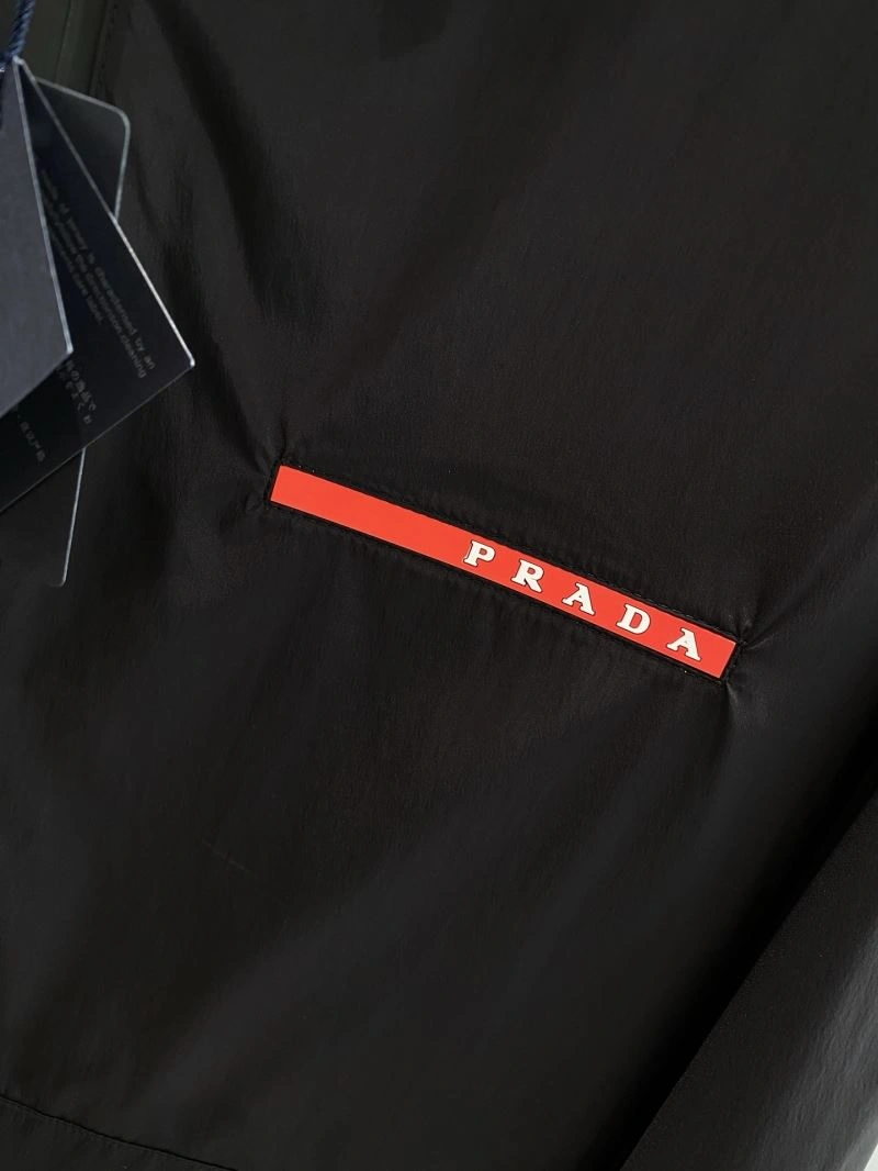 Durable Prada Outwear 168844