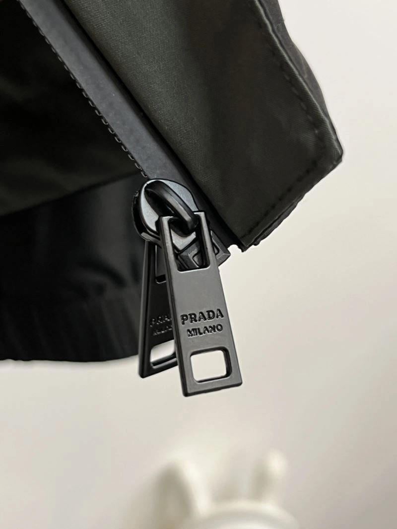 Unique Prada Outwear 168843
