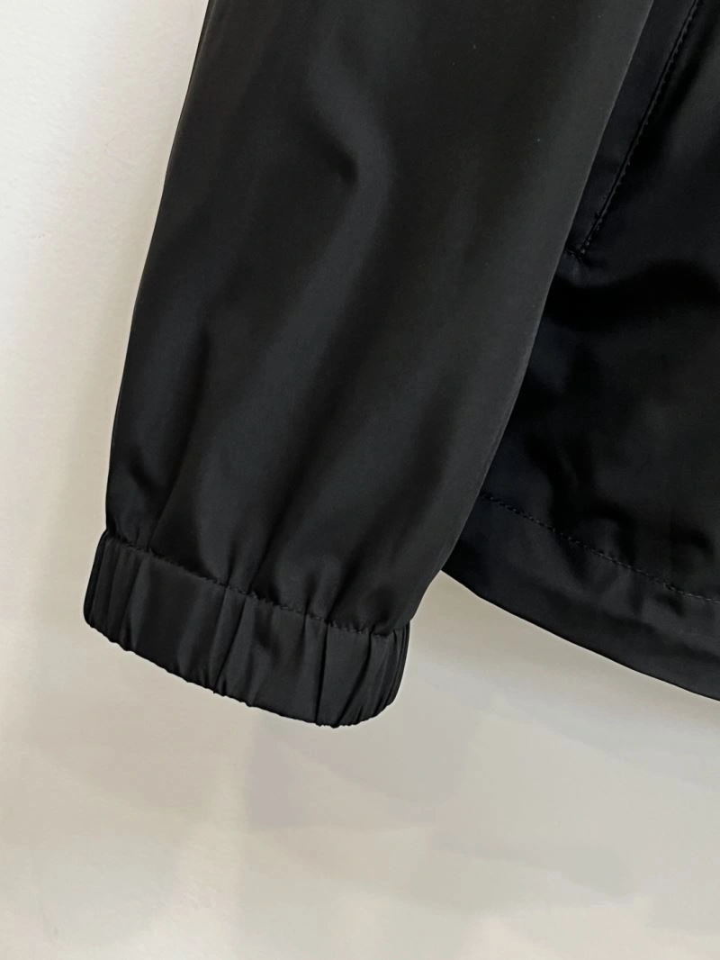 Unique Prada Outwear 168843