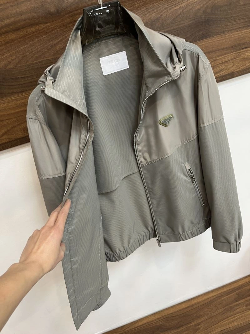 Lightweight Prada Outwear 168827