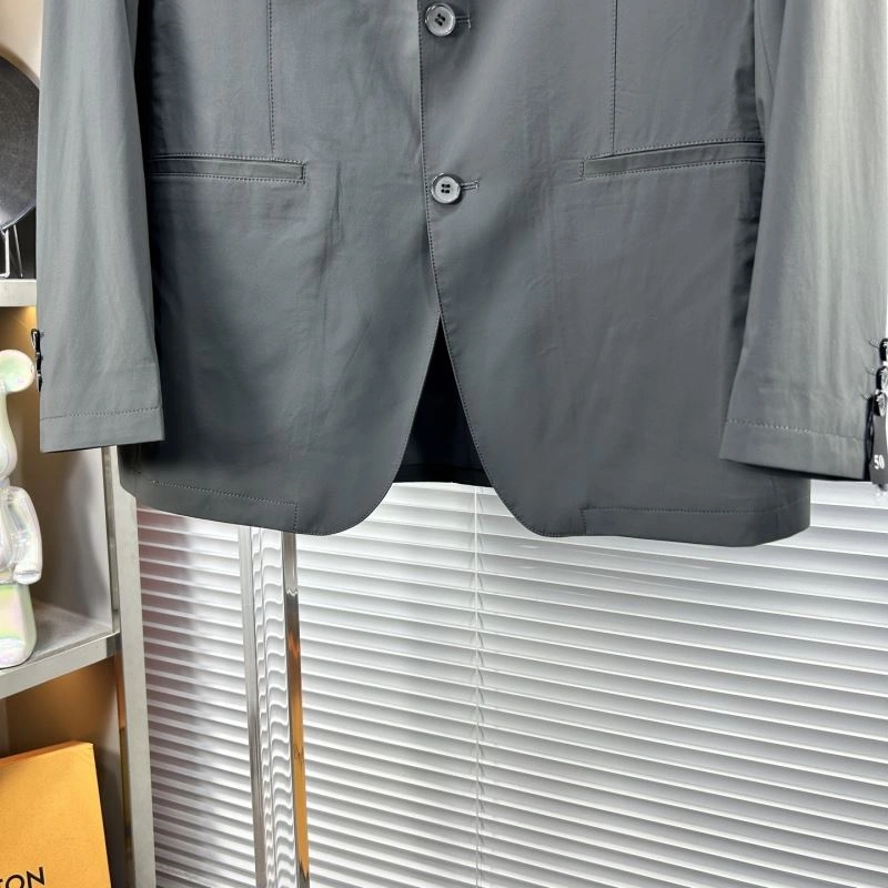 Resilient Prada Outwear 168821