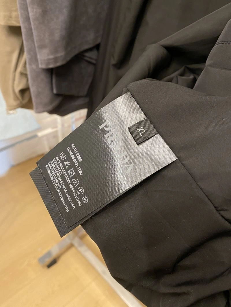 Prada Outwear QuickDry 168861