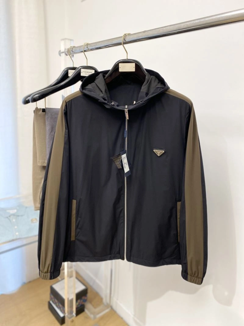 Resilient Prada Outwear 168855