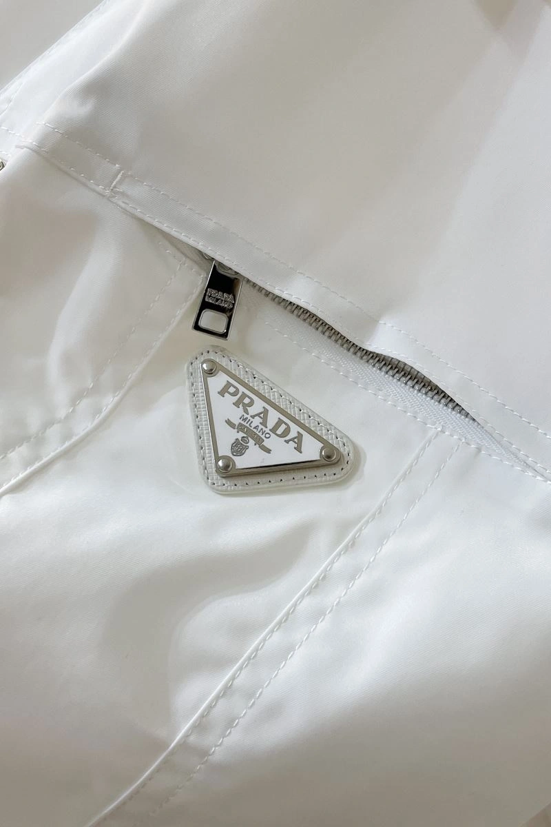 Comfortable Prada Outwear 168815