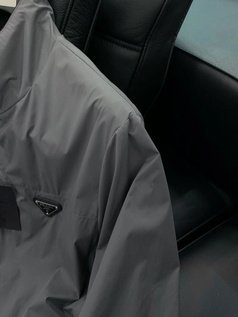 MultiPurpose Prada Outwear 168812