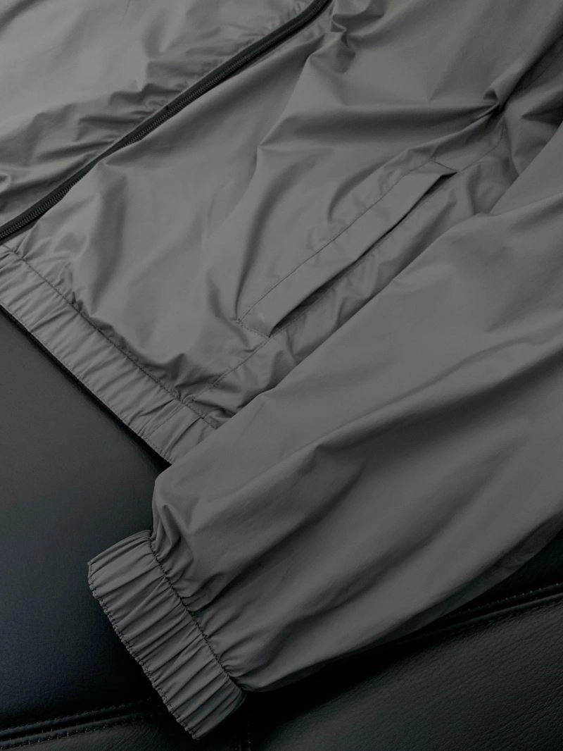 MultiPurpose Prada Outwear 168812