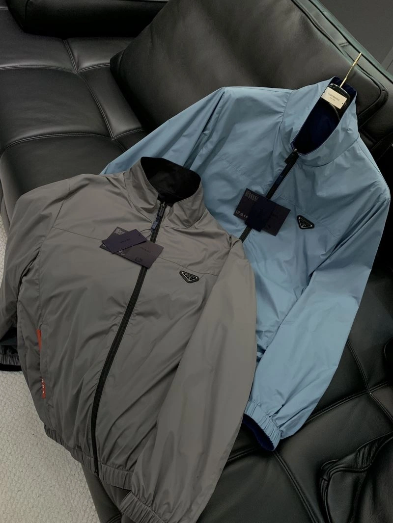 MultiPurpose Prada Outwear 168812