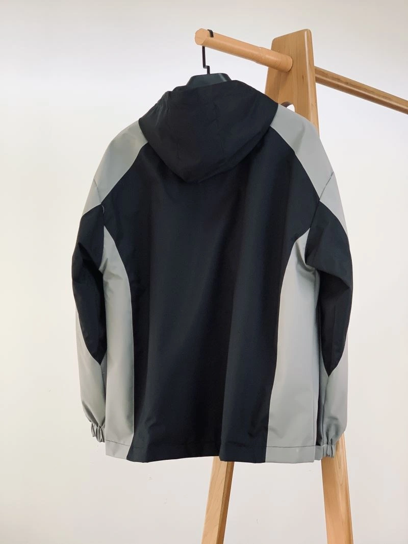 Snug Prada Outwear 168802