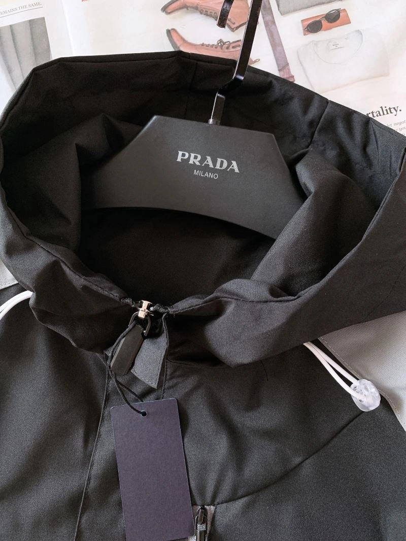 Snug Prada Outwear 168802
