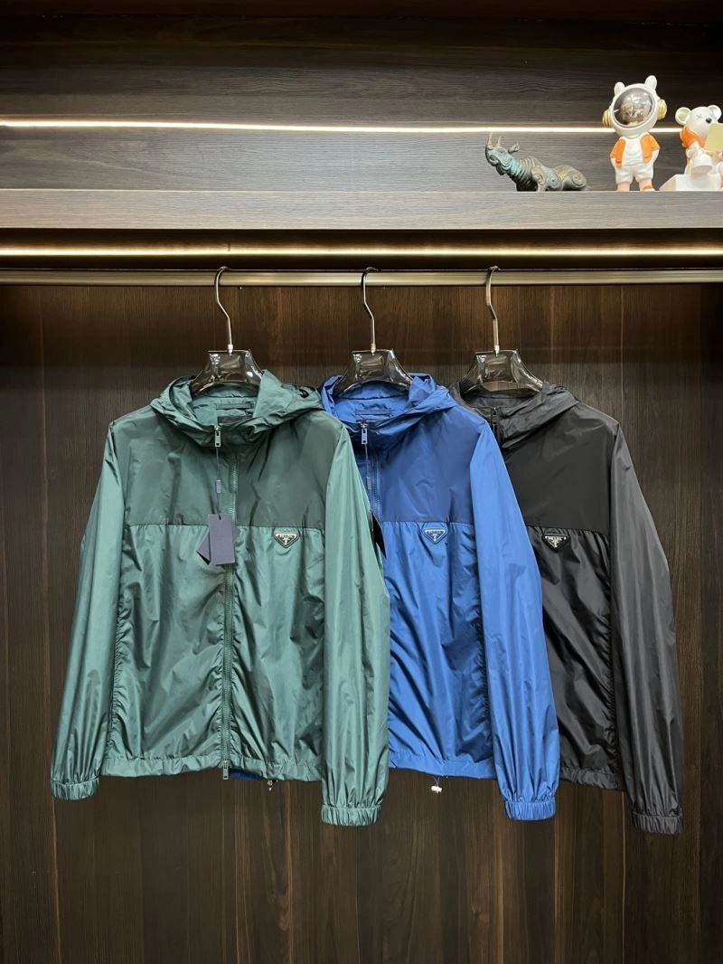 Premium Prada Outwear 168854
