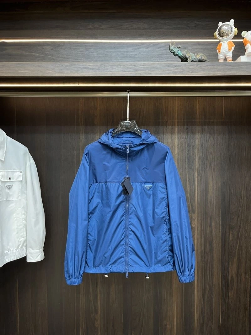 Premium Prada Outwear 168854