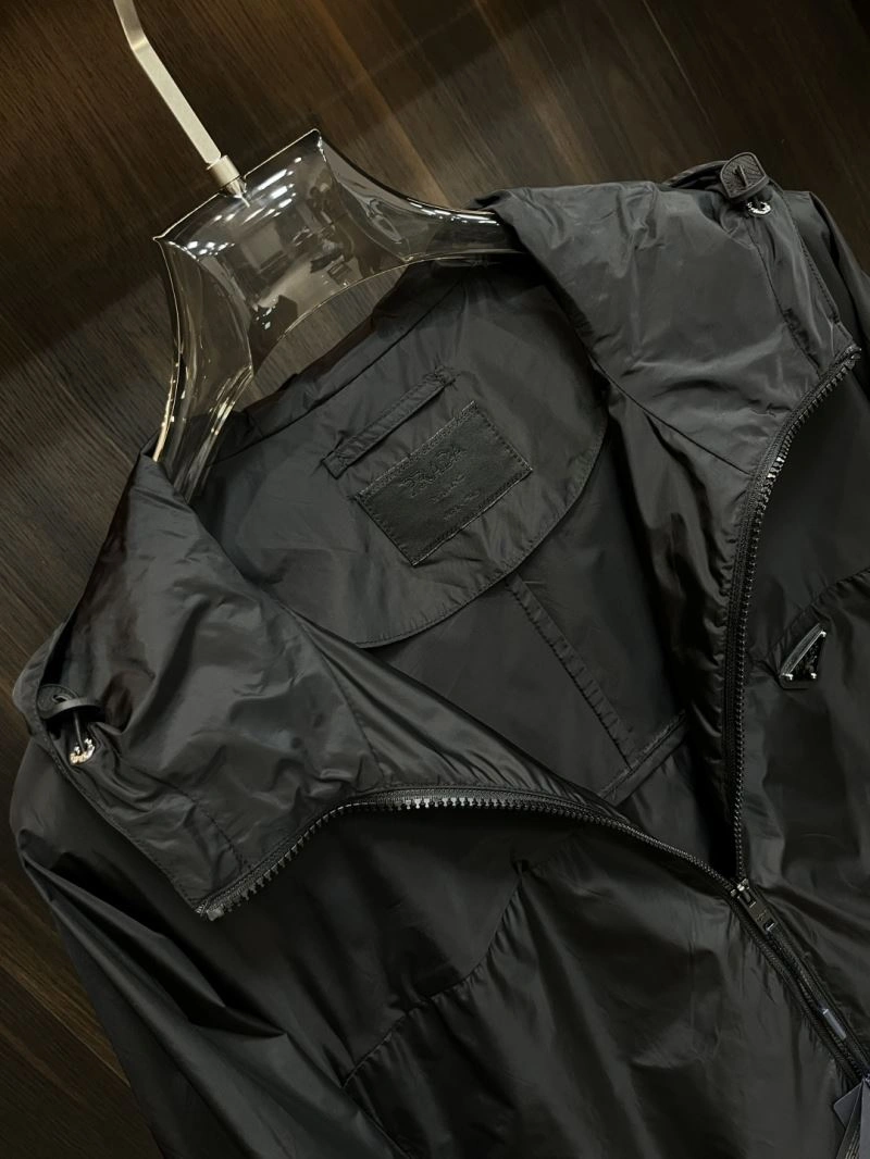 Premium Prada Outwear 168854