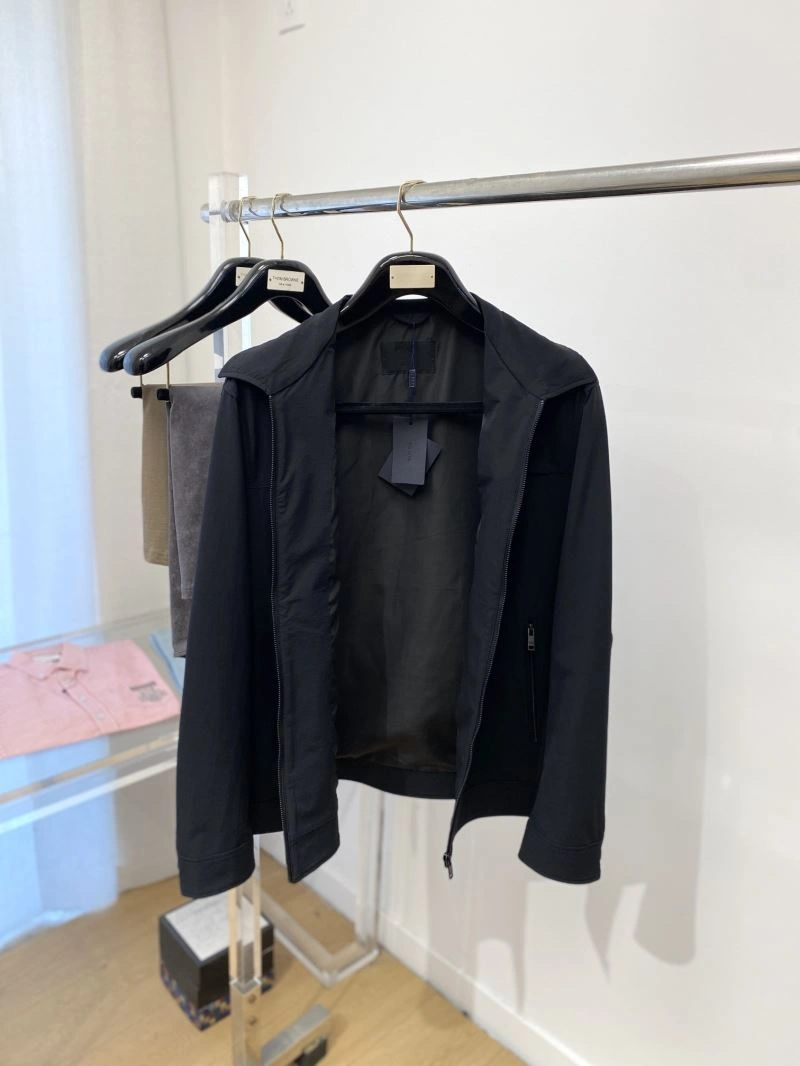 Durable Prada Outwear 168813