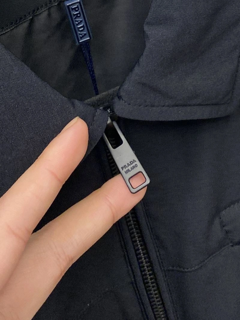 Durable Prada Outwear 168813