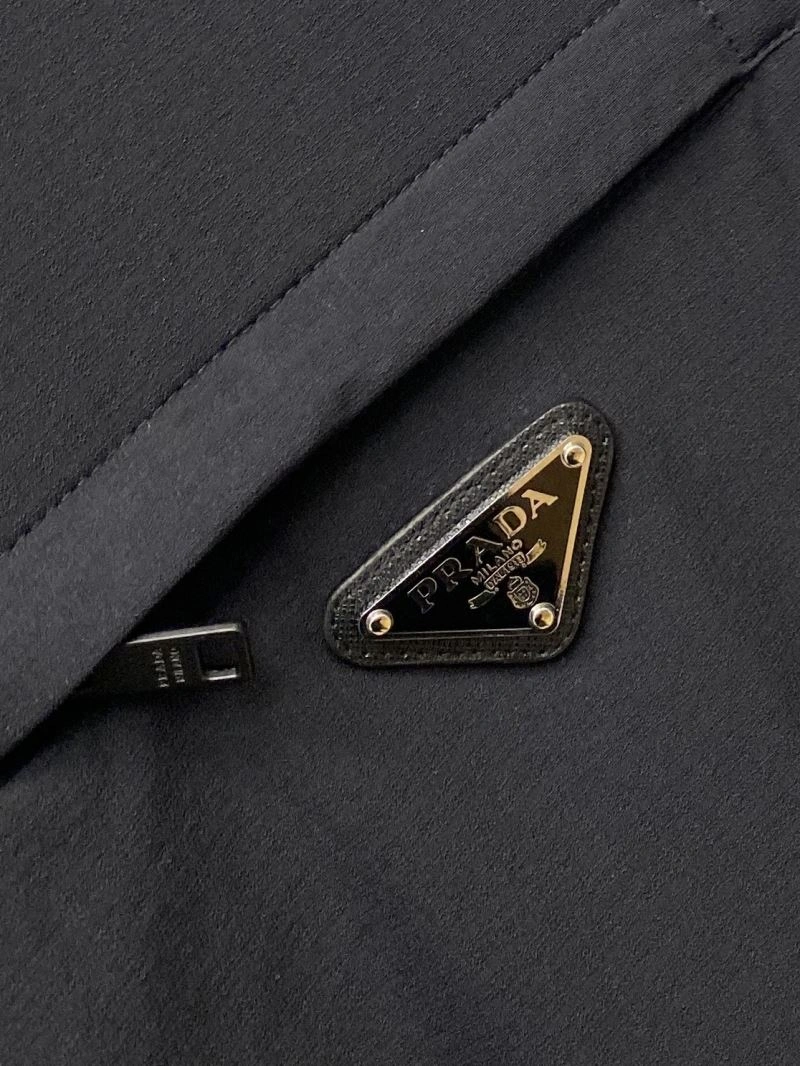 Durable Prada Outwear 168813
