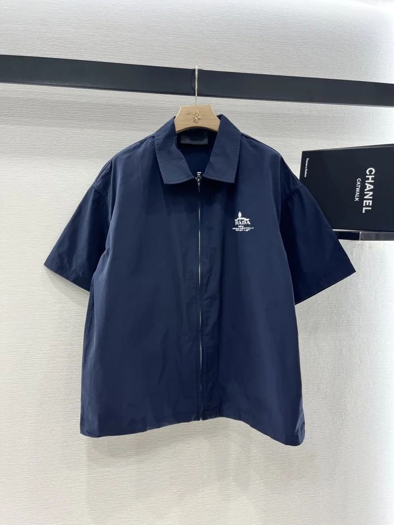 Timeless Prada Outwear 166354