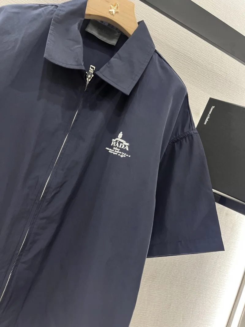Timeless Prada Outwear 166354