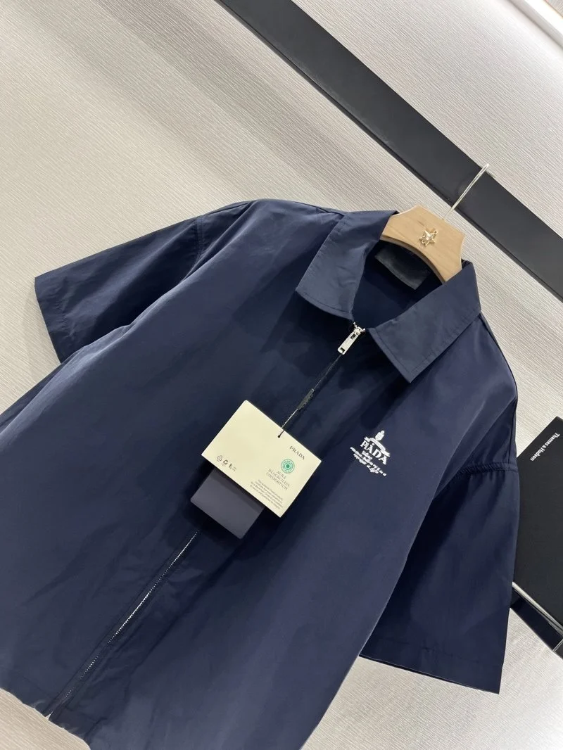 Timeless Prada Outwear 166354