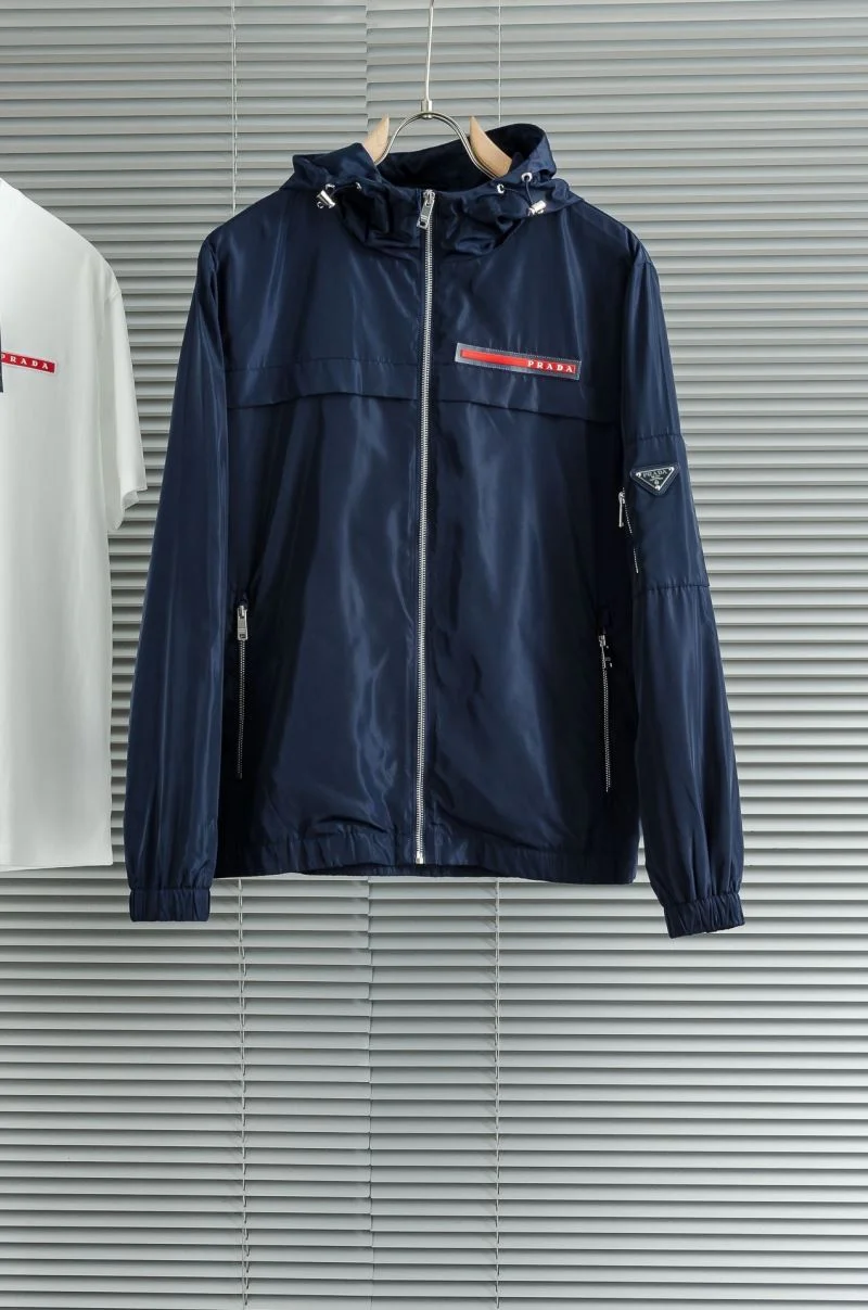 Comfortable Prada Outwear 168179
