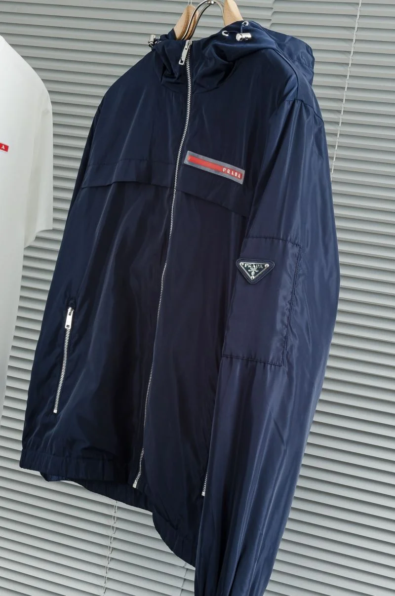 Comfortable Prada Outwear 168179