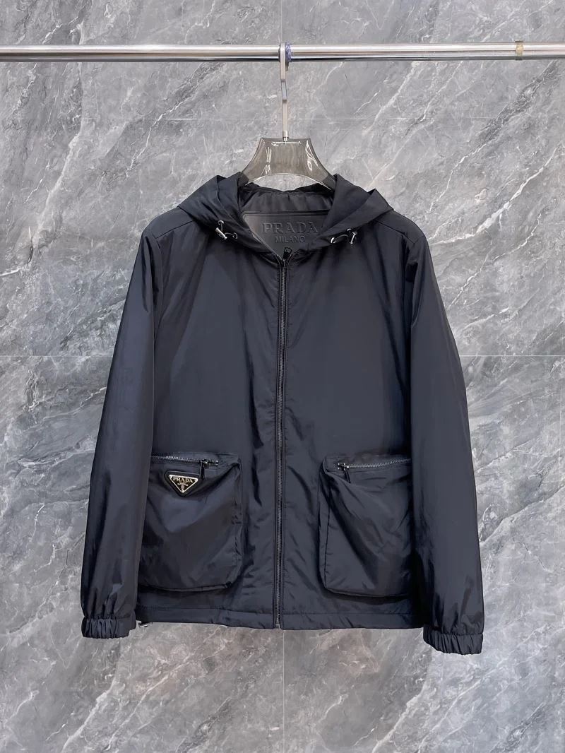 Durable Prada Outwear 168173