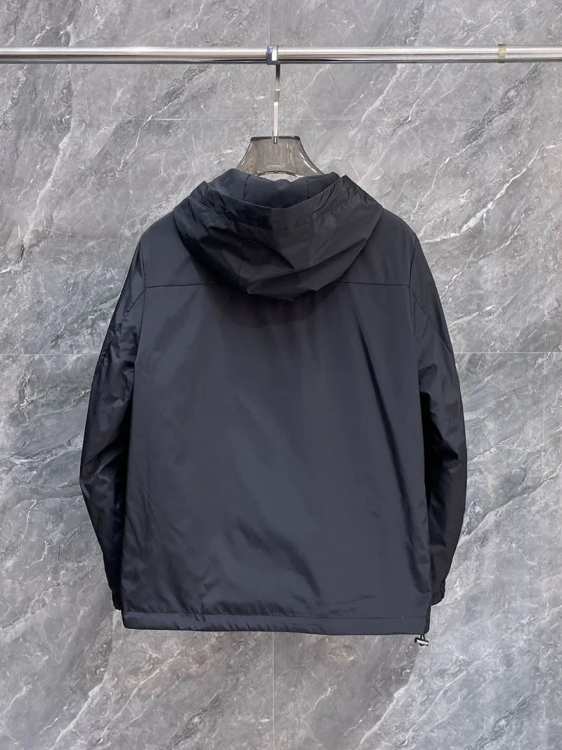 Durable Prada Outwear 168173