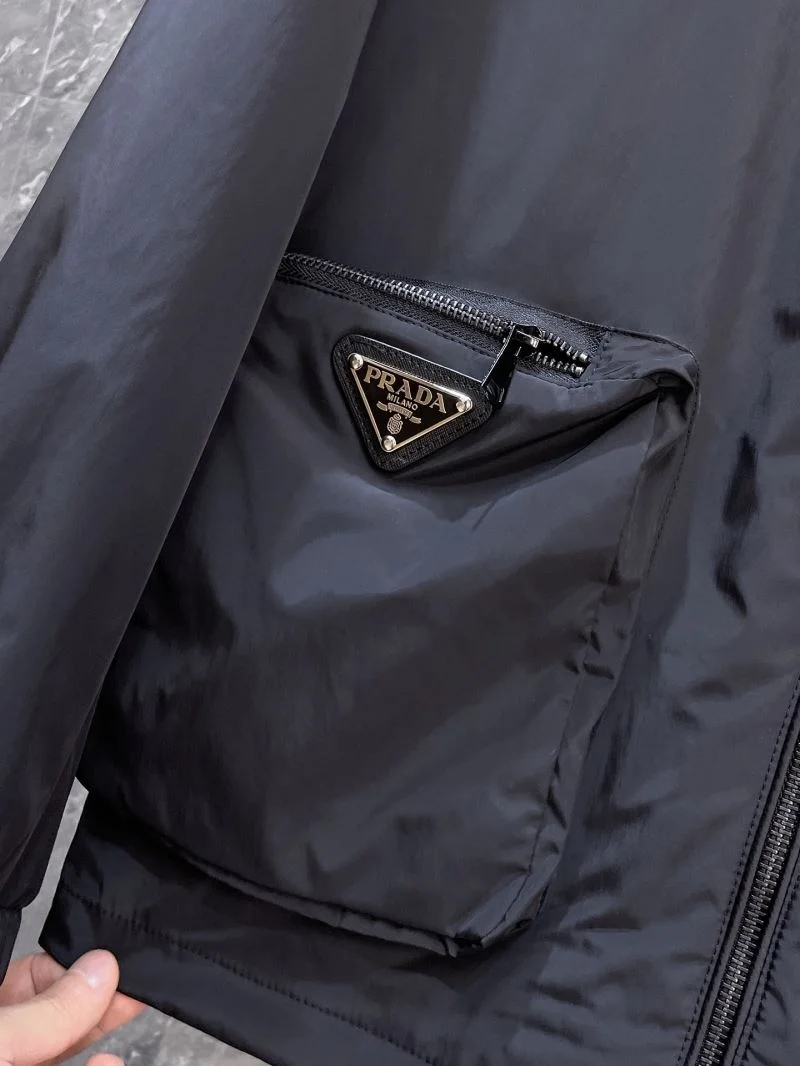 Durable Prada Outwear 168173
