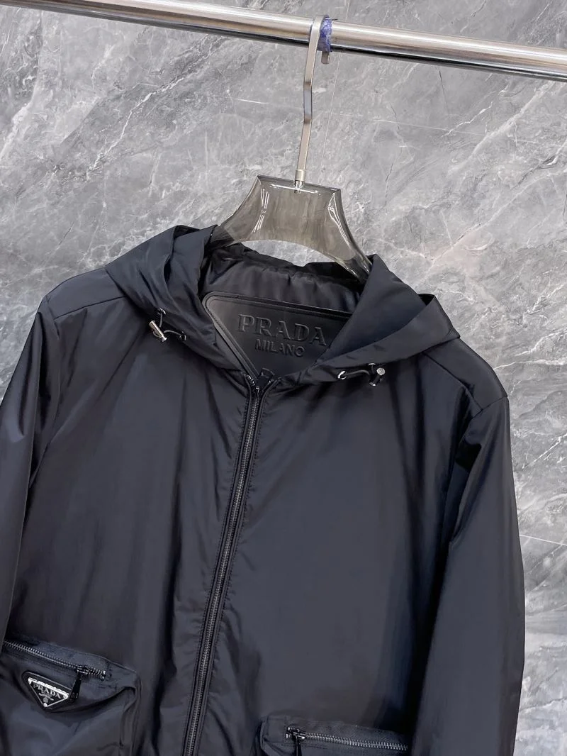 Durable Prada Outwear 168173
