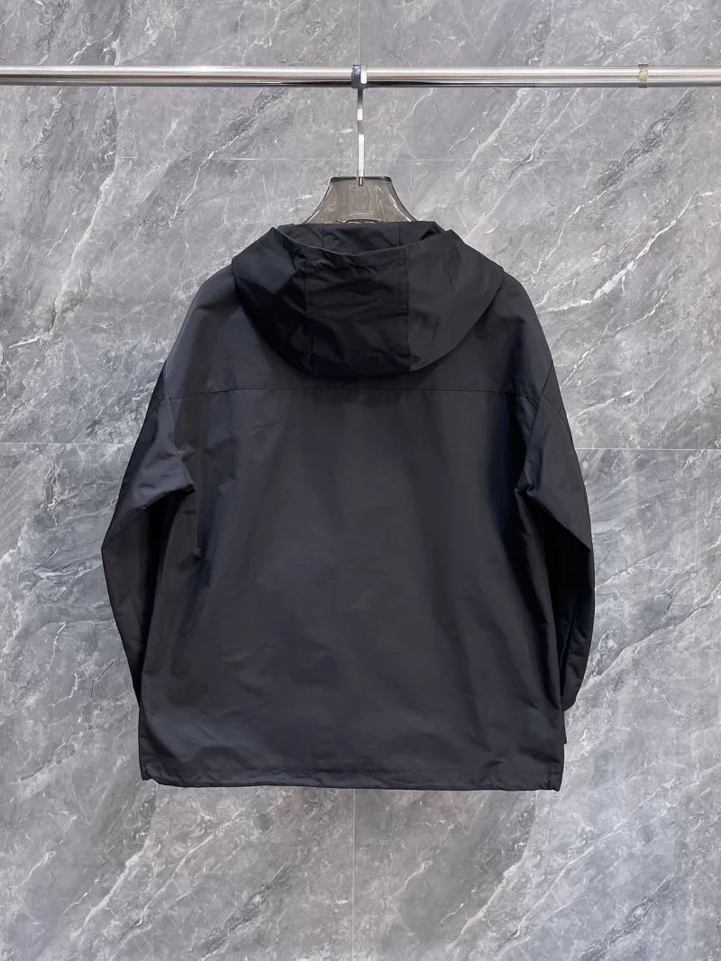 ModernLook Prada Outwear 168153