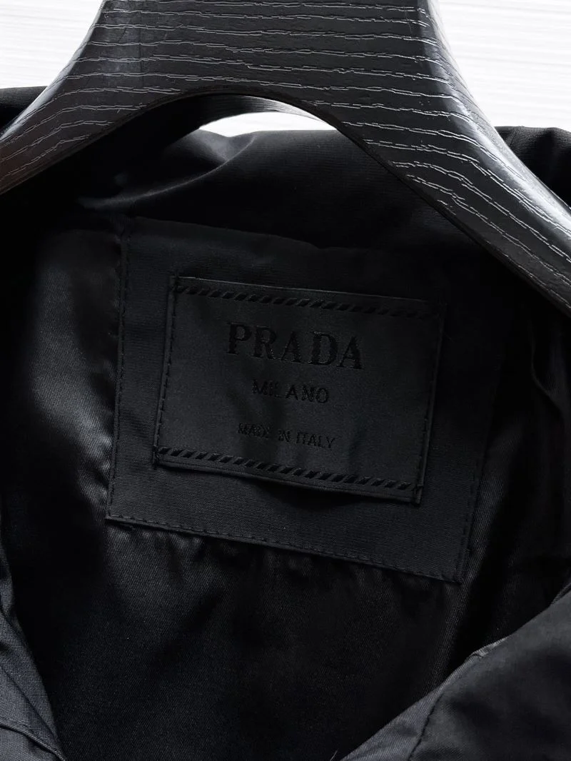 Minimalist Prada Outwear 168241