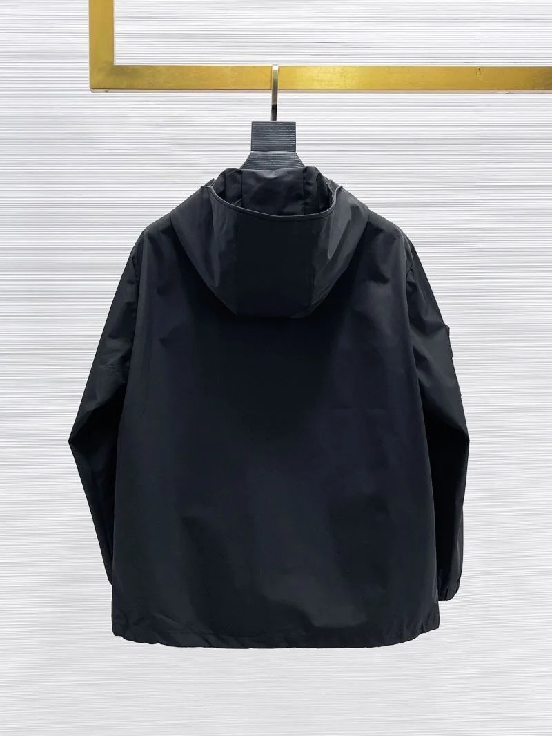 Snug Prada Outwear 168146