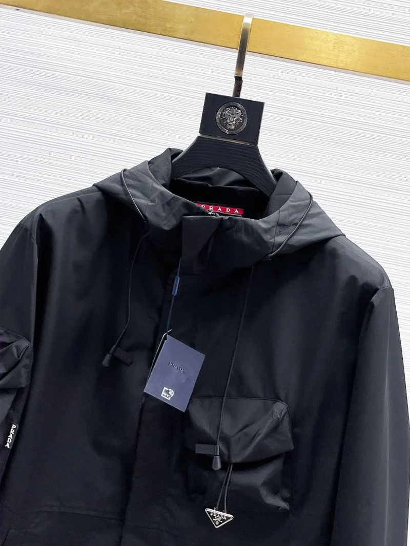 Snug Prada Outwear 168146