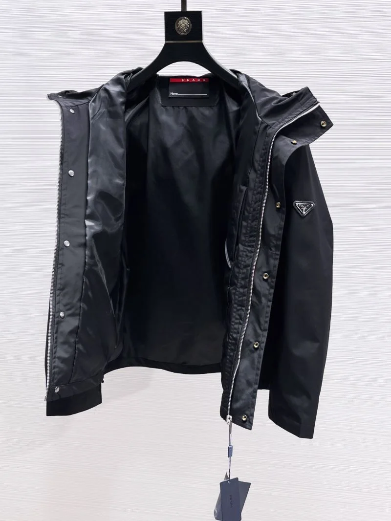 Effortless Prada Outwear 168114
