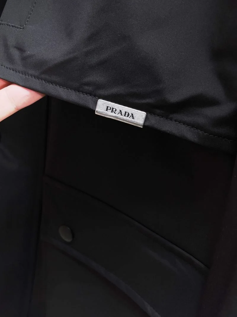 Effortless Prada Outwear 168114