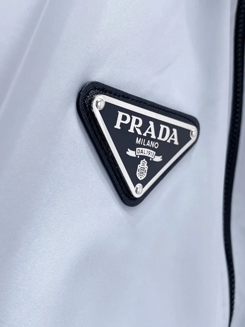 Efficient Prada Outwear 168106