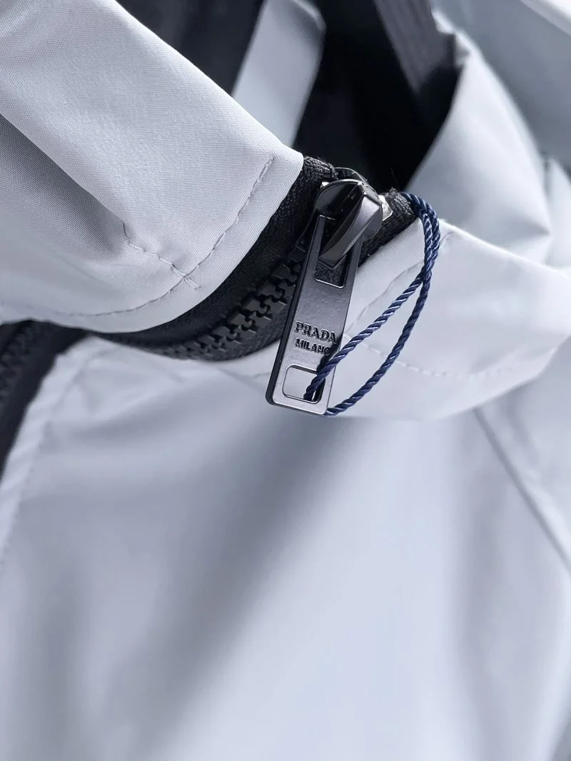 Efficient Prada Outwear 168106